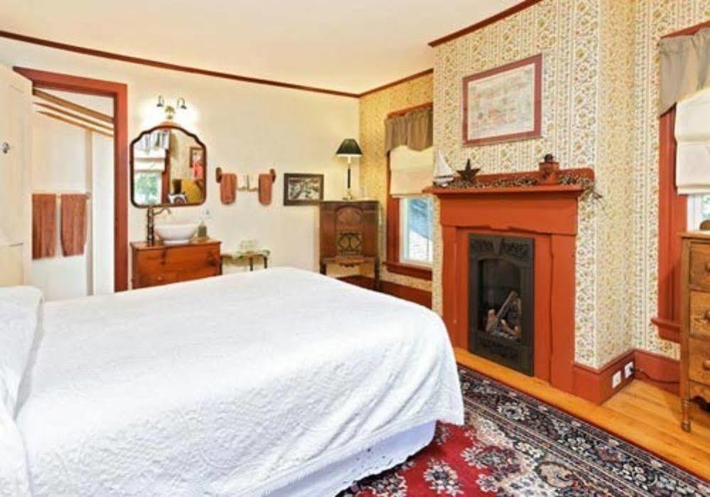 Black Lantern B&B Topsham ภายนอก รูปภาพ